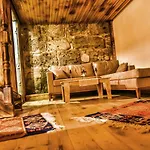 Akhan Kervansaray Eskihisar
