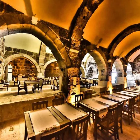 Akhan Kervansaray Hotel *