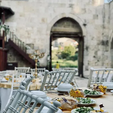 Akhan Kervansaray Eskihisar