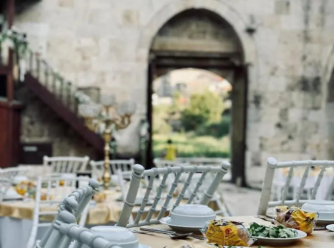 Akhan Kervansaray Eskihisar