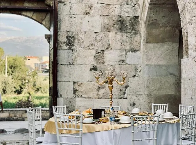 Akhan Kervansaray Hotel *