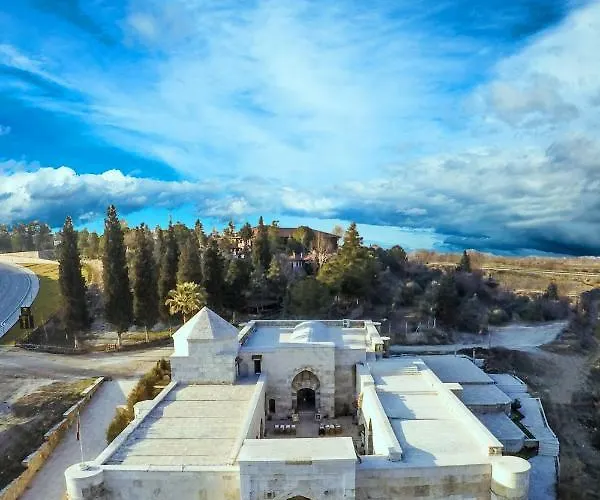 Akhan Kervansaray Hotel